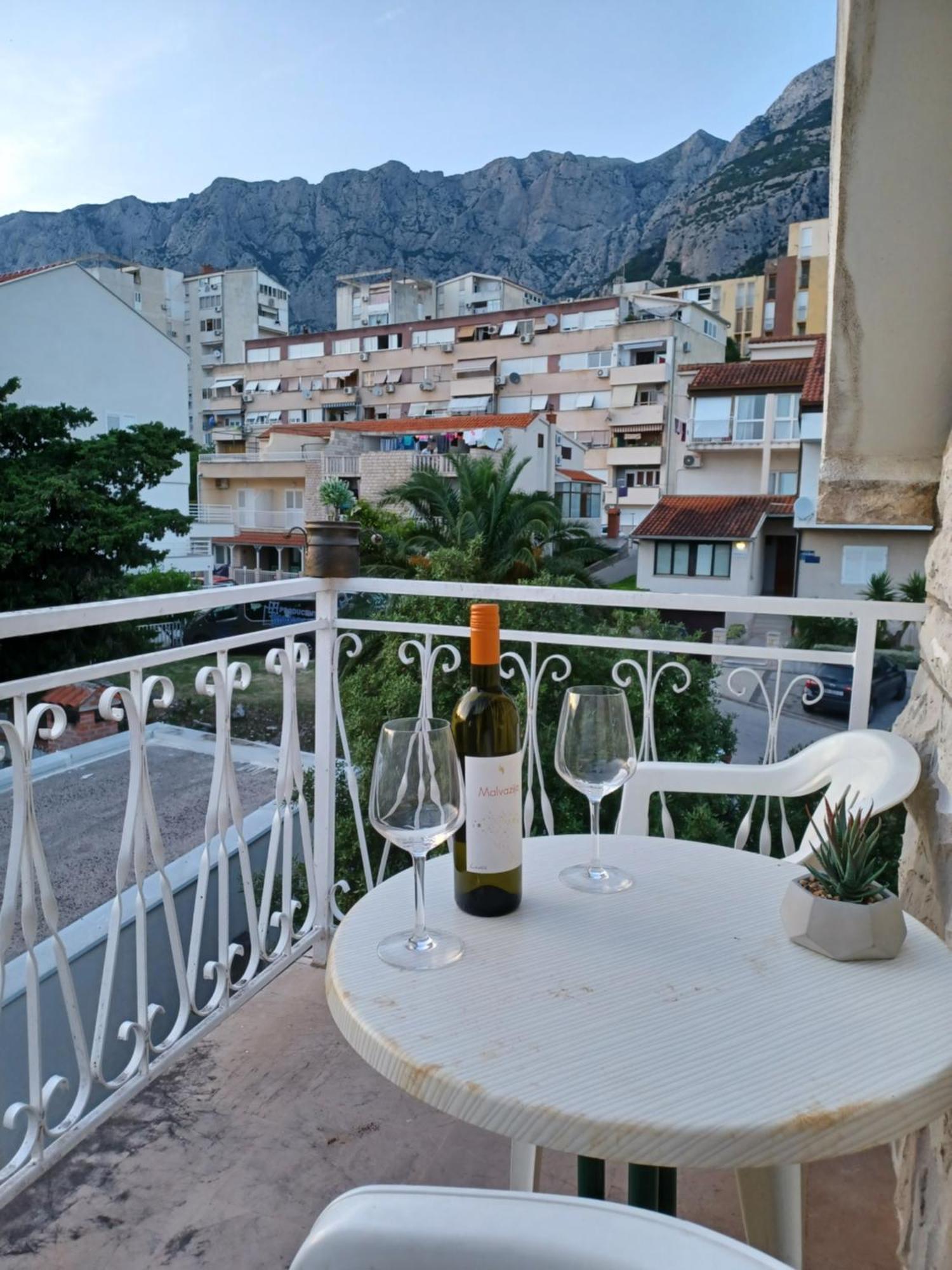 Apartments Emilija Makarska Exterior foto